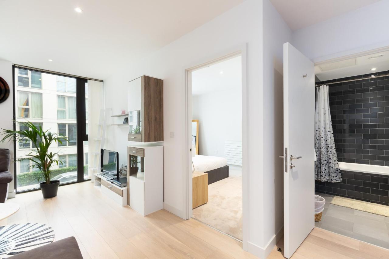 Austin David Apartments Royal Wharf London Exteriör bild
