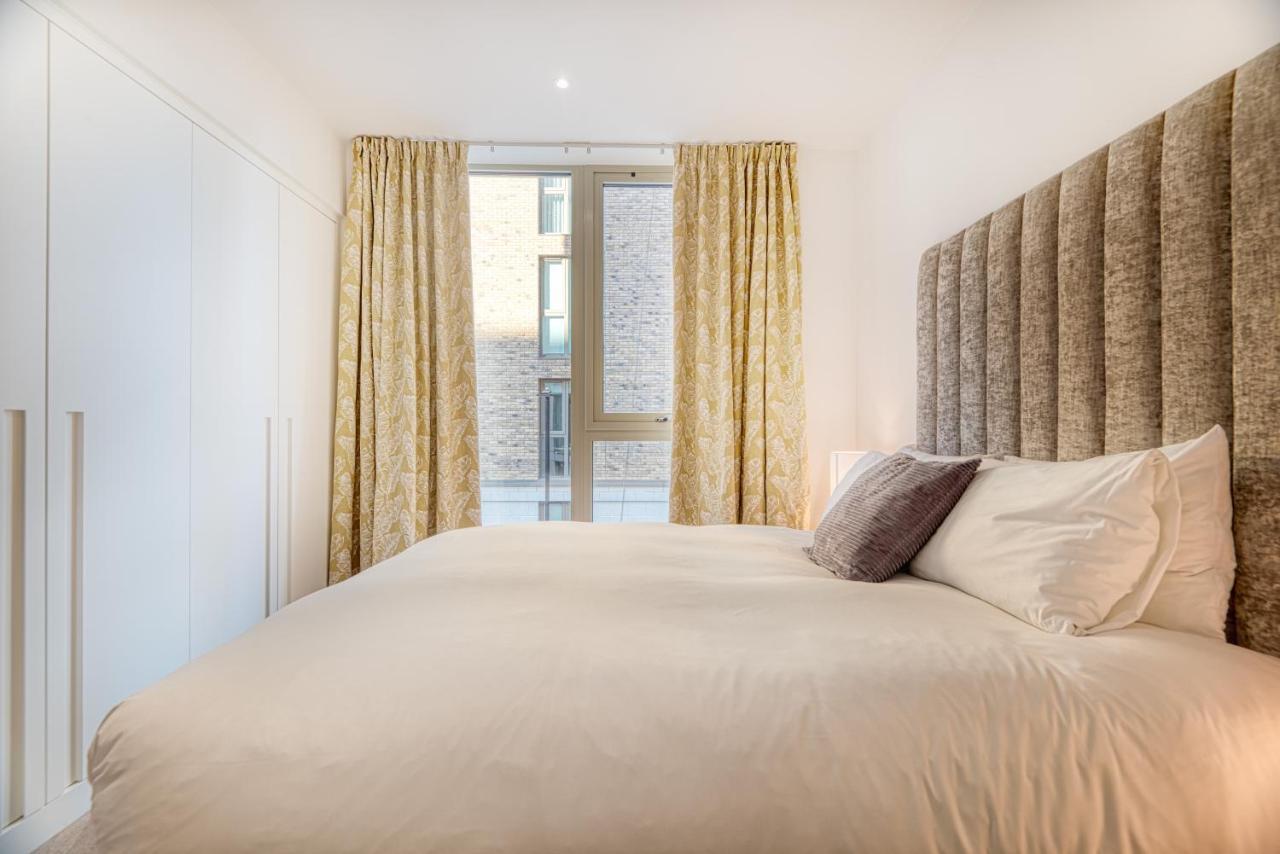 Austin David Apartments Royal Wharf London Exteriör bild